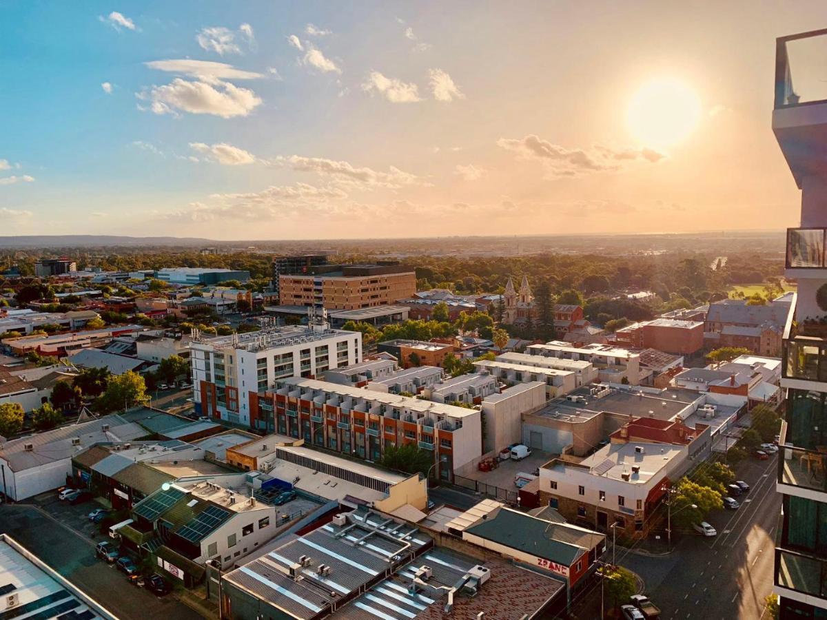 Apartment Cbd Skyview: Urban Oasis With Panoramic Views *