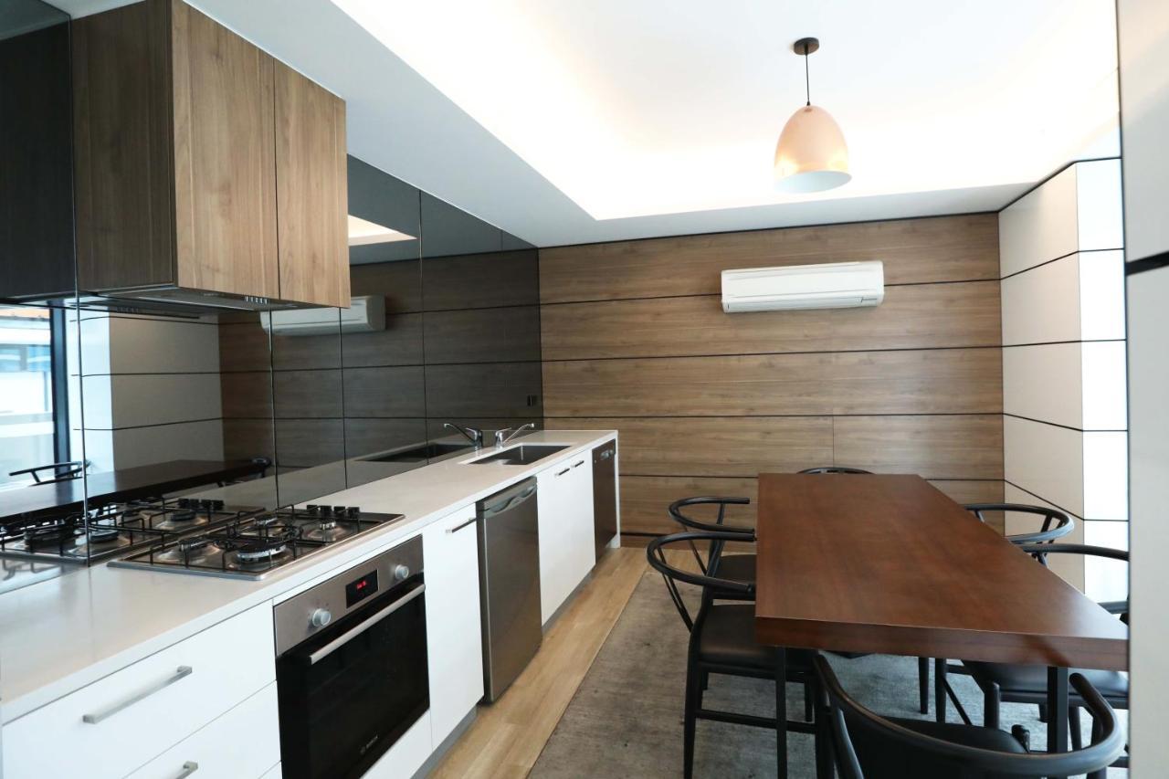 Apartment Cbd Skyview: Urban Oasis With Panoramic Views *