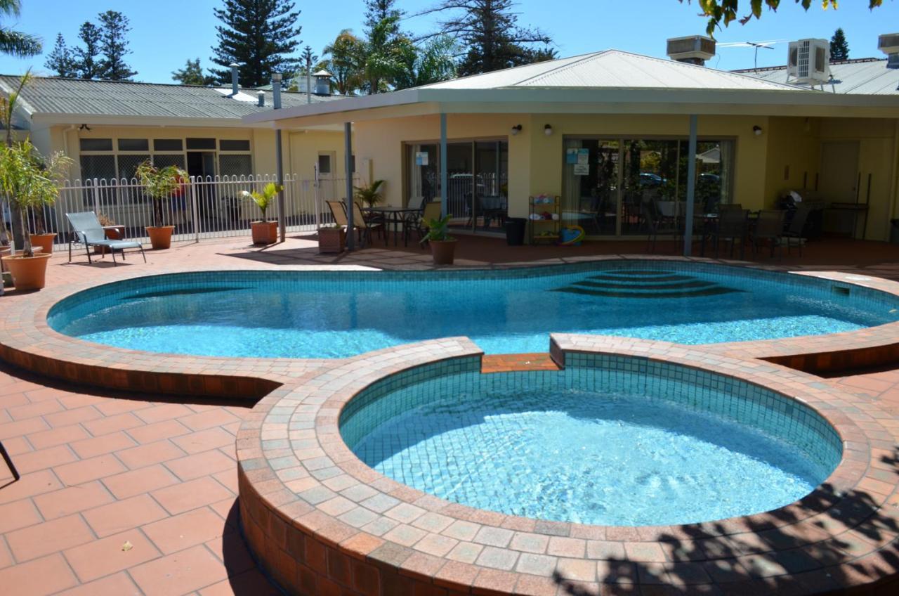 Glenelg Motel 3*