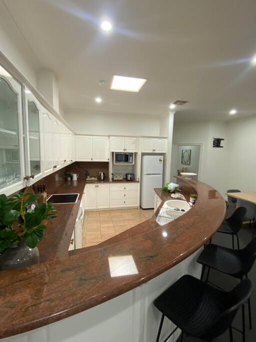 Apartment Location Location: Melbourne Street Views
