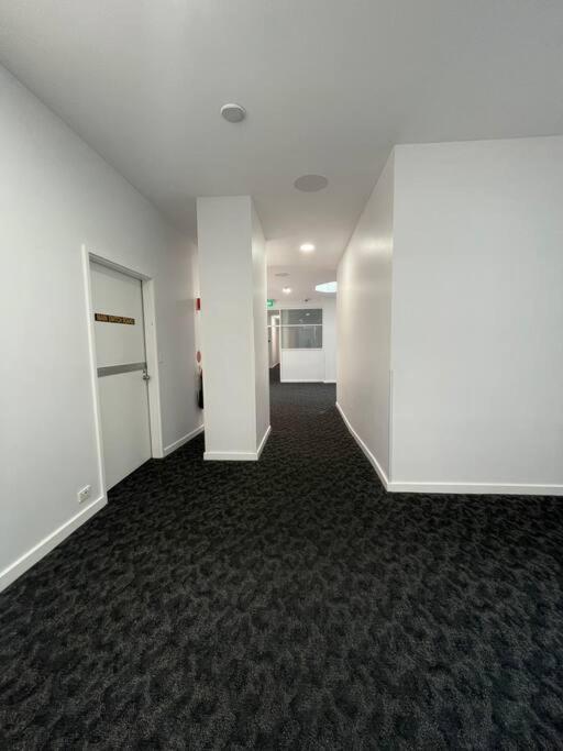 Apartment 247 Gouger In The Ex 436 *