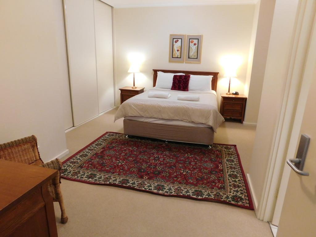 Glenelg Beachside 4* Adelaide
