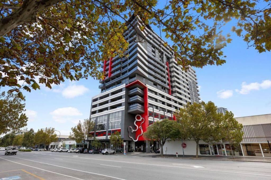 Prestige 2bd Gym/pool Apartment Adelaide