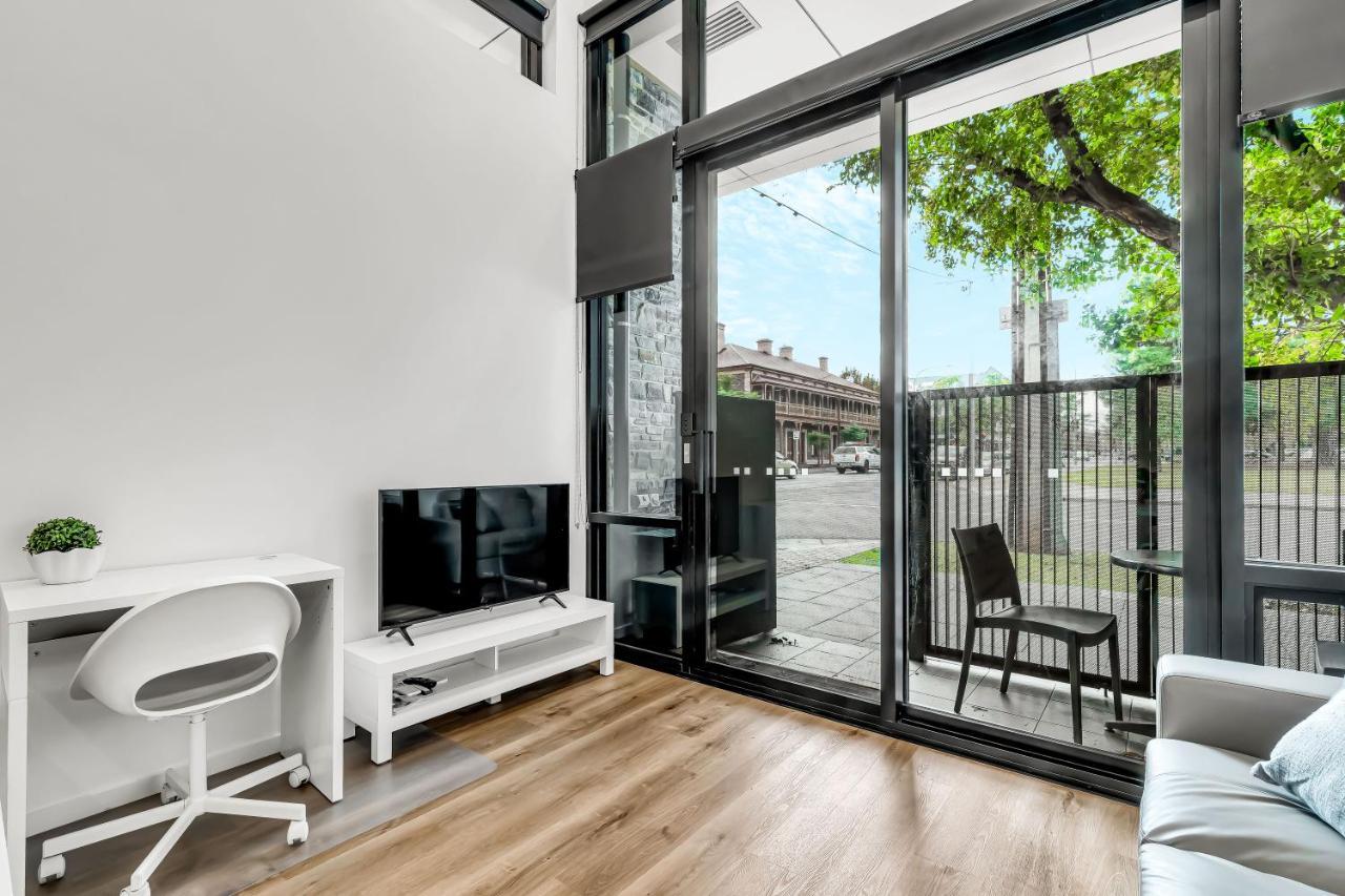 One Hurtle Square Apartment