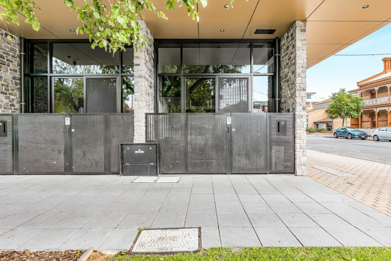 One Hurtle Square Apartment
