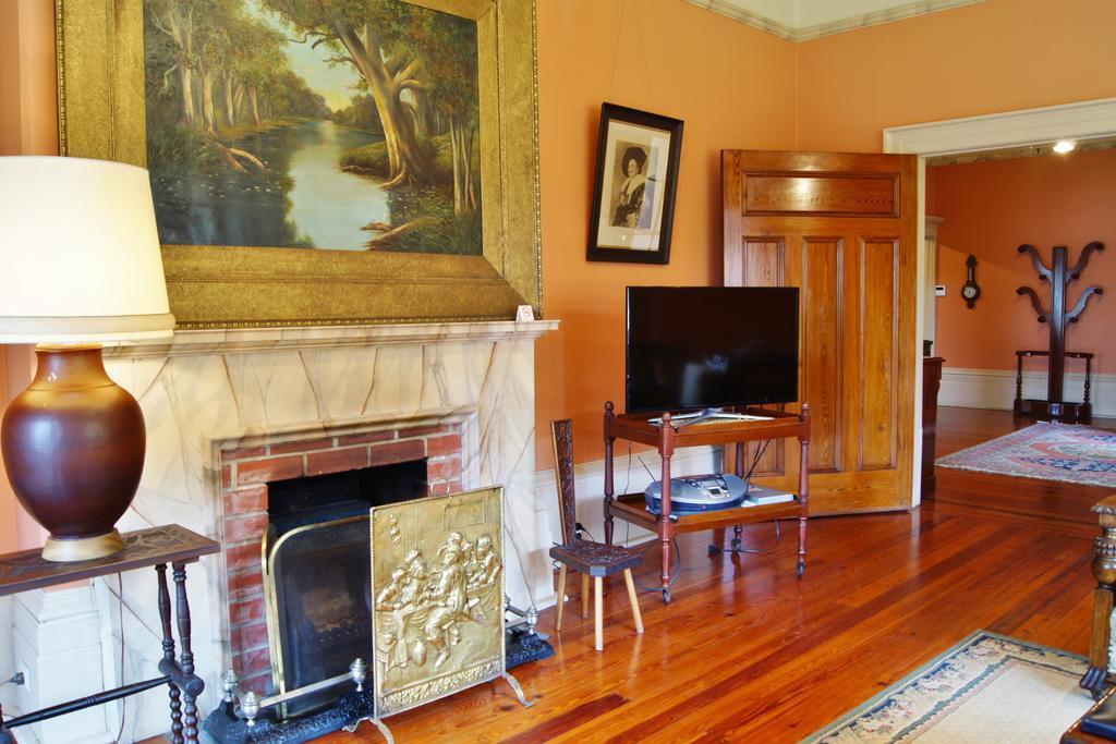 Bed & Breakfast Buxton Manor 4*