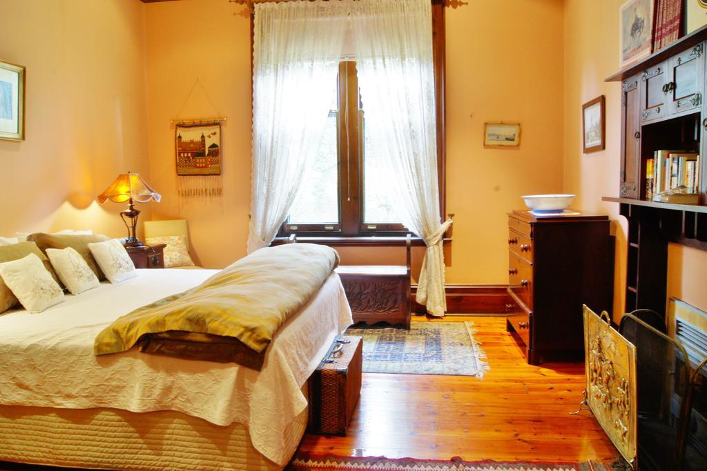 Buxton Manor Bed & Breakfast 4*
