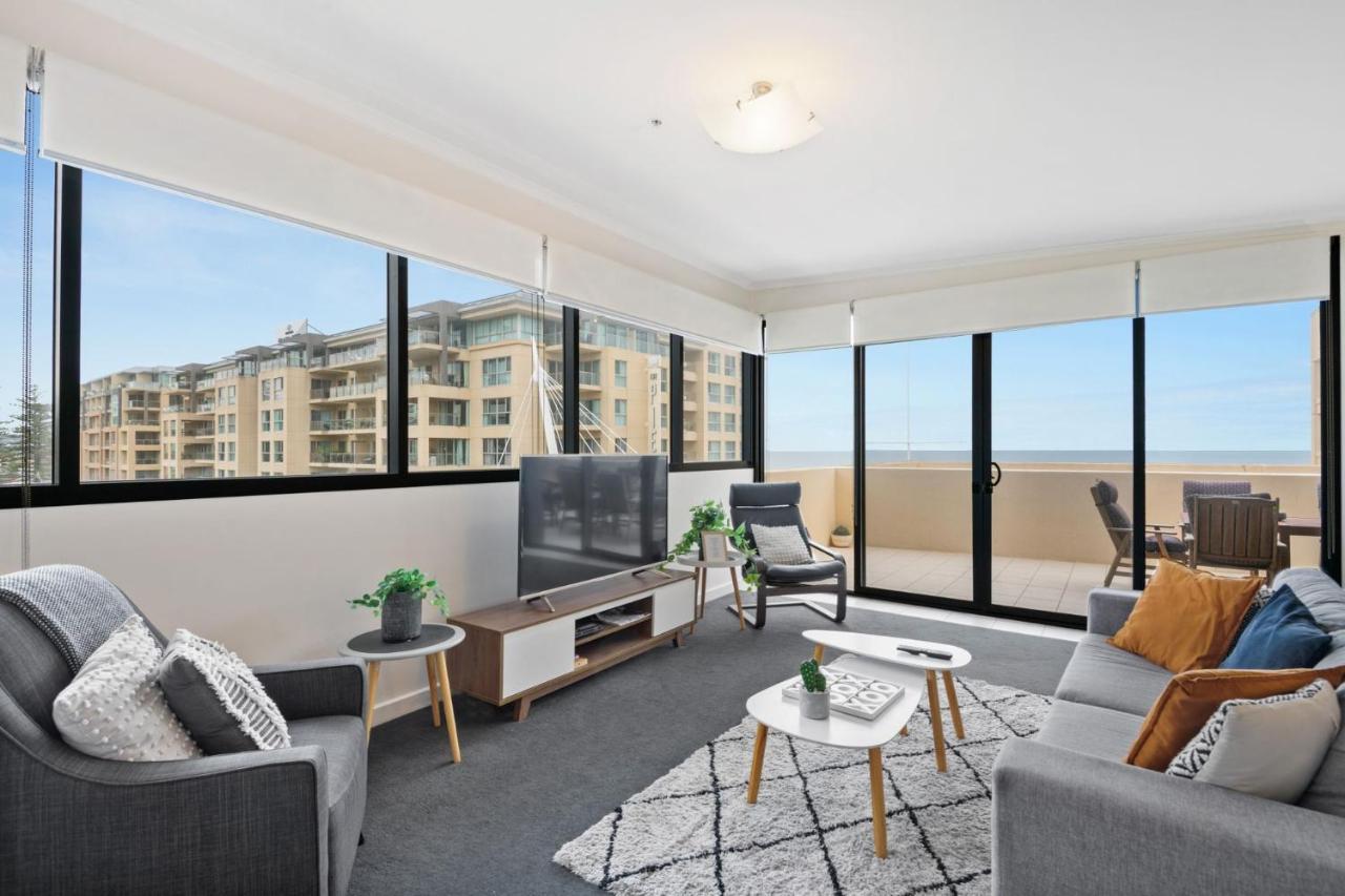 Belle Escapes - Glenelg Oceanview Apartment
