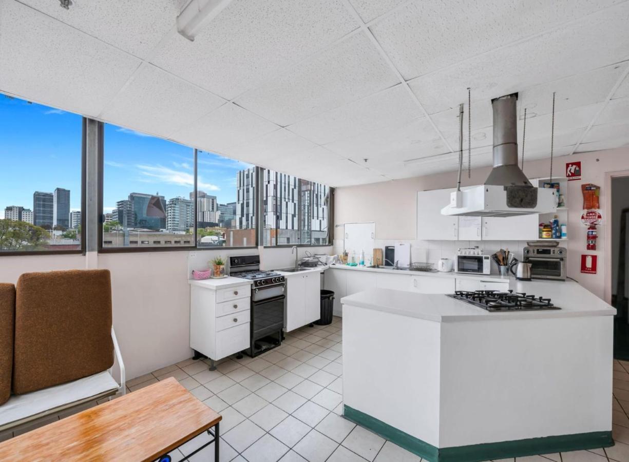 Hotel 17 Wright Adelaide