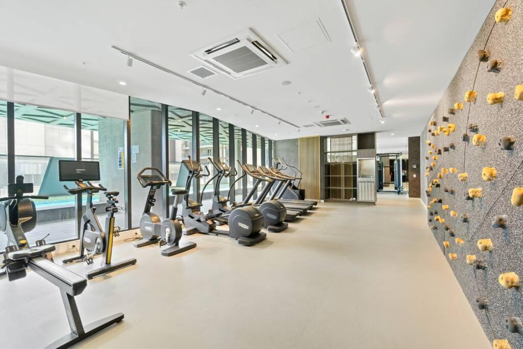Luxury Cbd Exceptional View Level 21 Apartment *