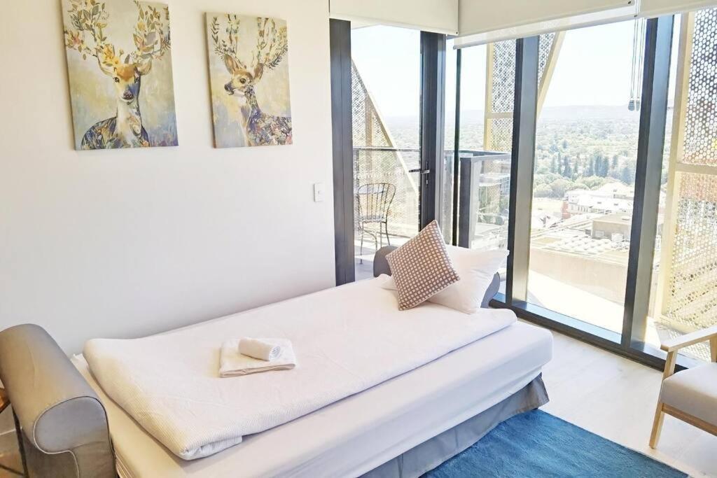 Luxury Cbd Exceptional View Level 21