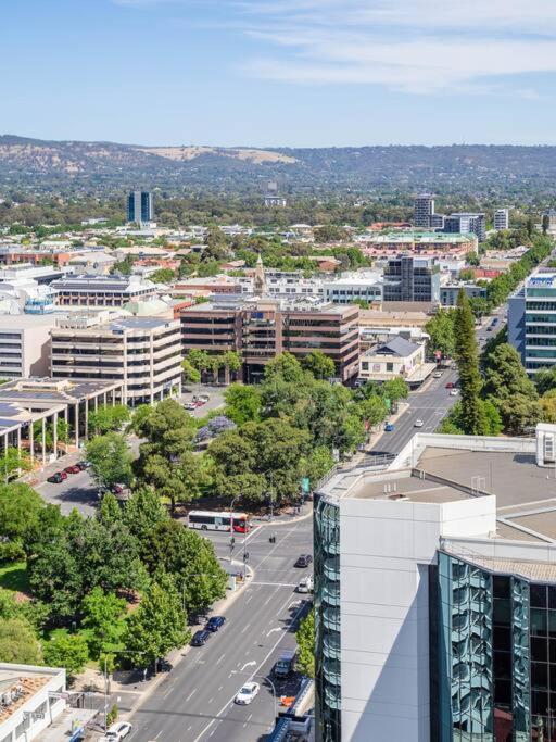 Apartment Luxury Cbd Exceptional View Level 21