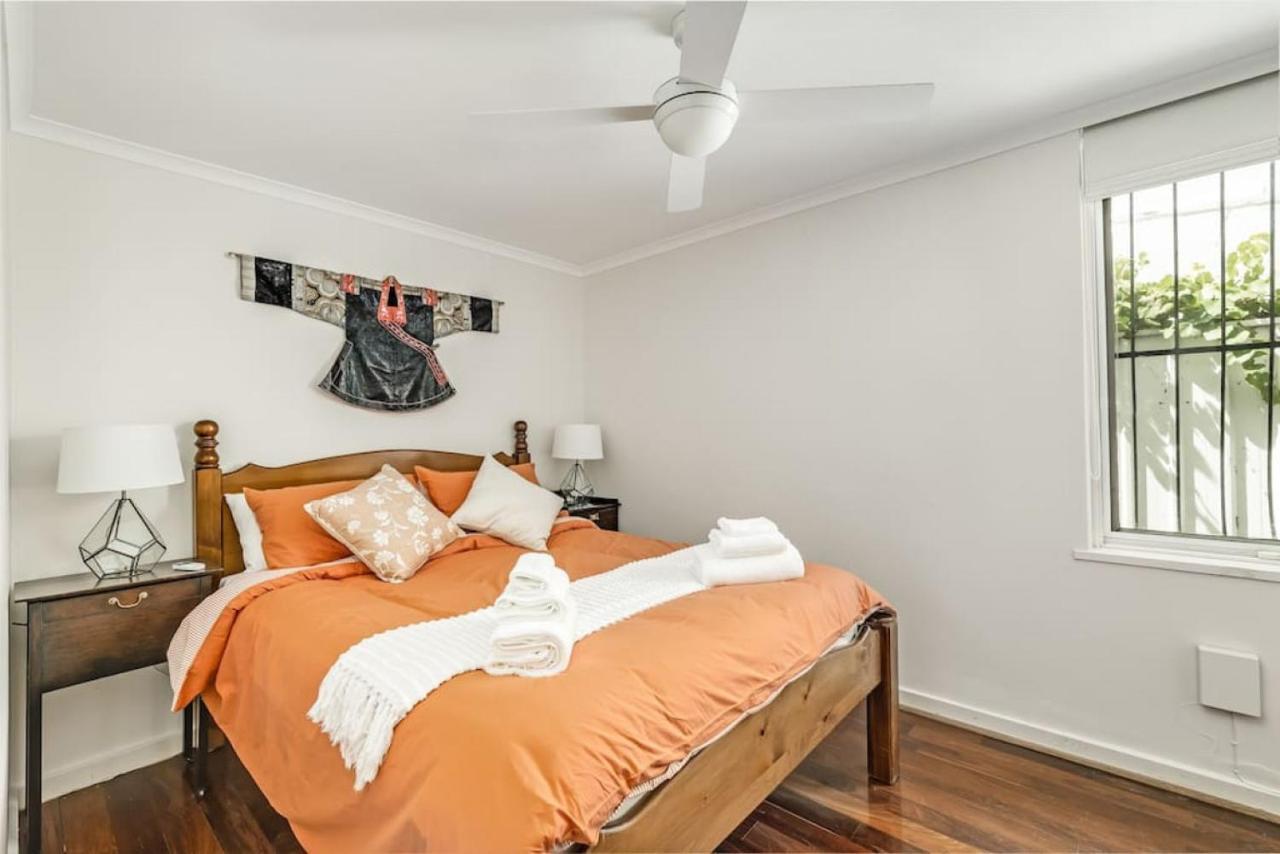 Stylish And Modern 2 Bedroom Townhouse In Claxton * Adelaide