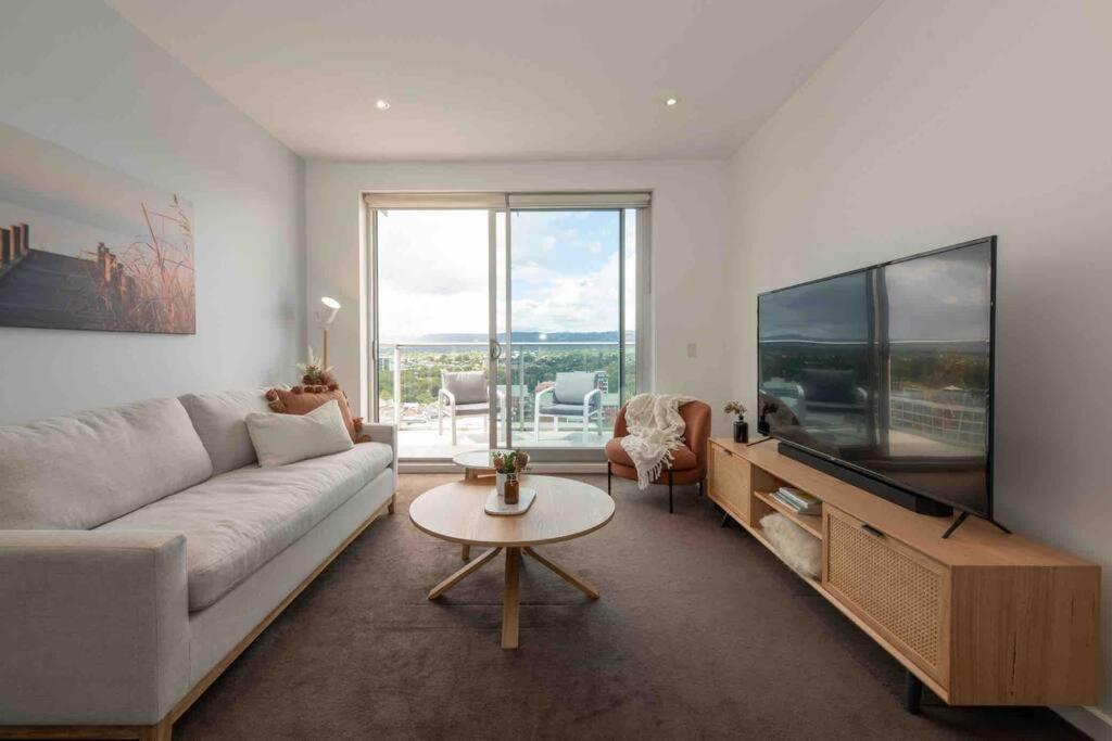 Apartment, Pool & Carpark Adelaide