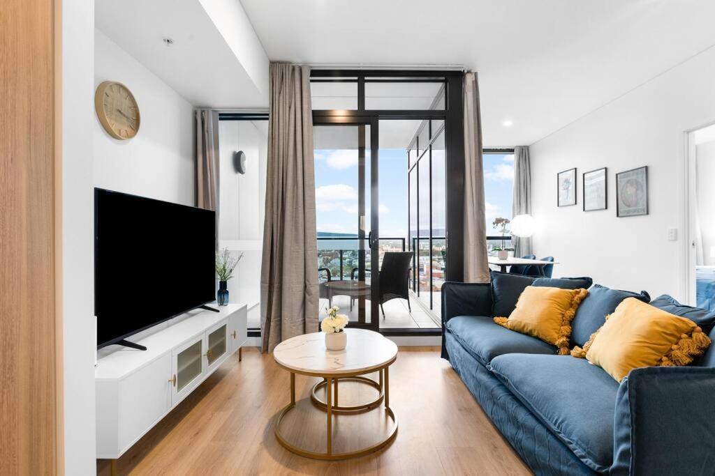 The Elegant 1br Cbd - View - Parking