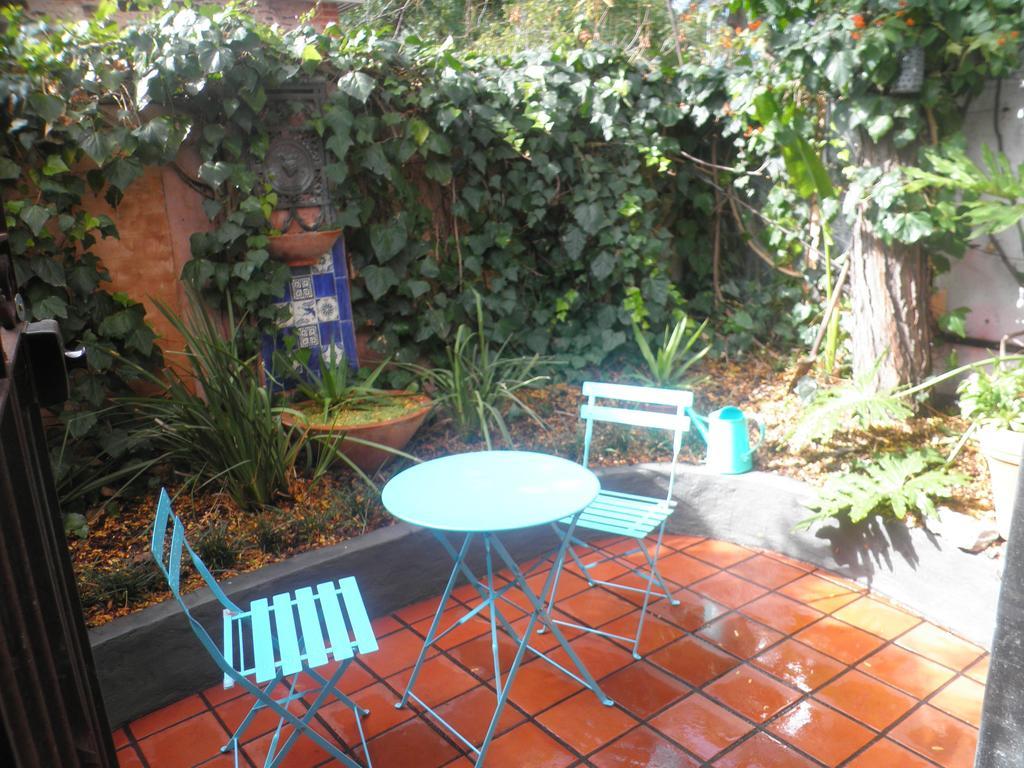 Bed & Breakfast Jerningham Street 3*