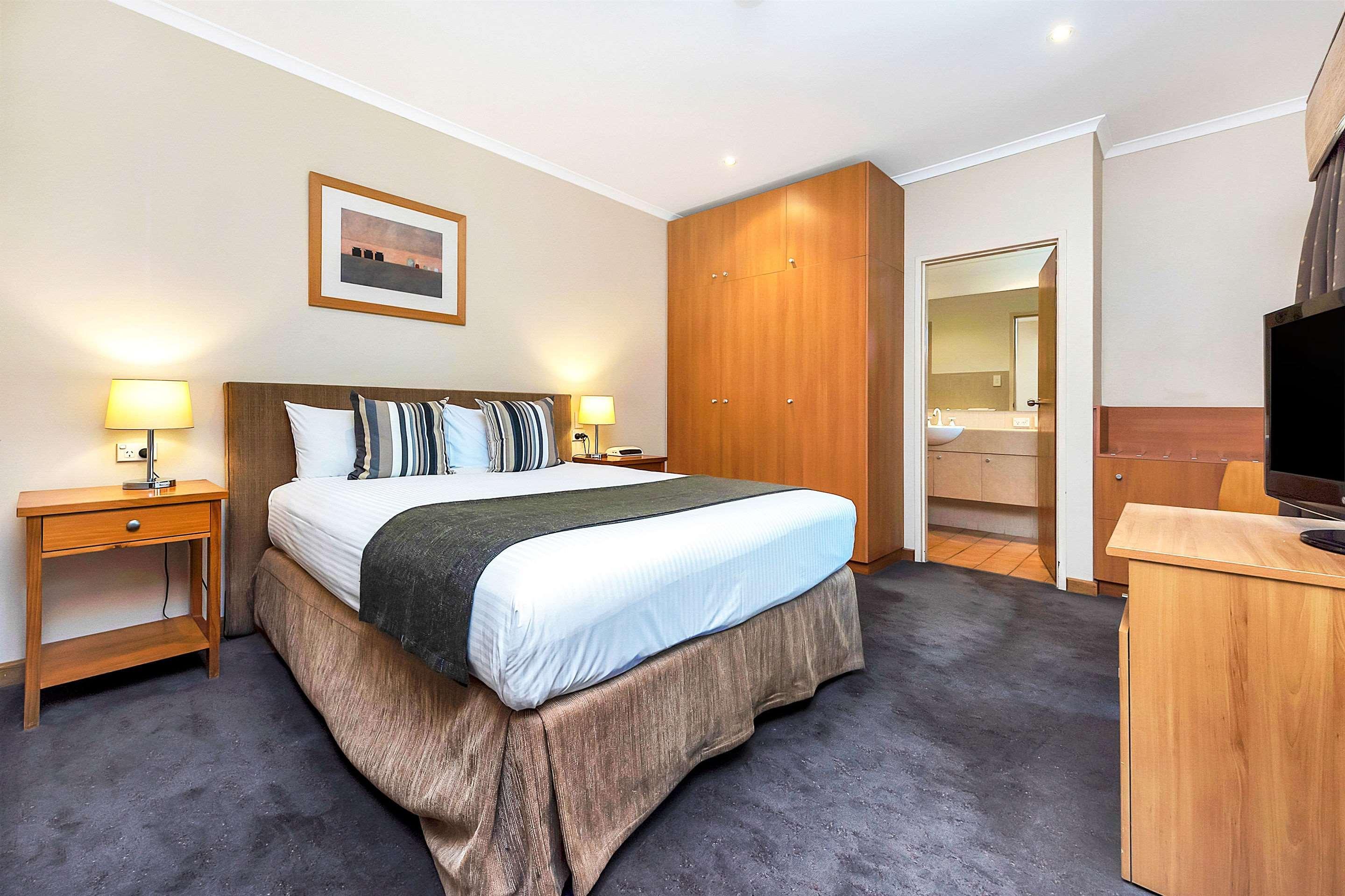 Comfort & Sombrero 4* Adelaide