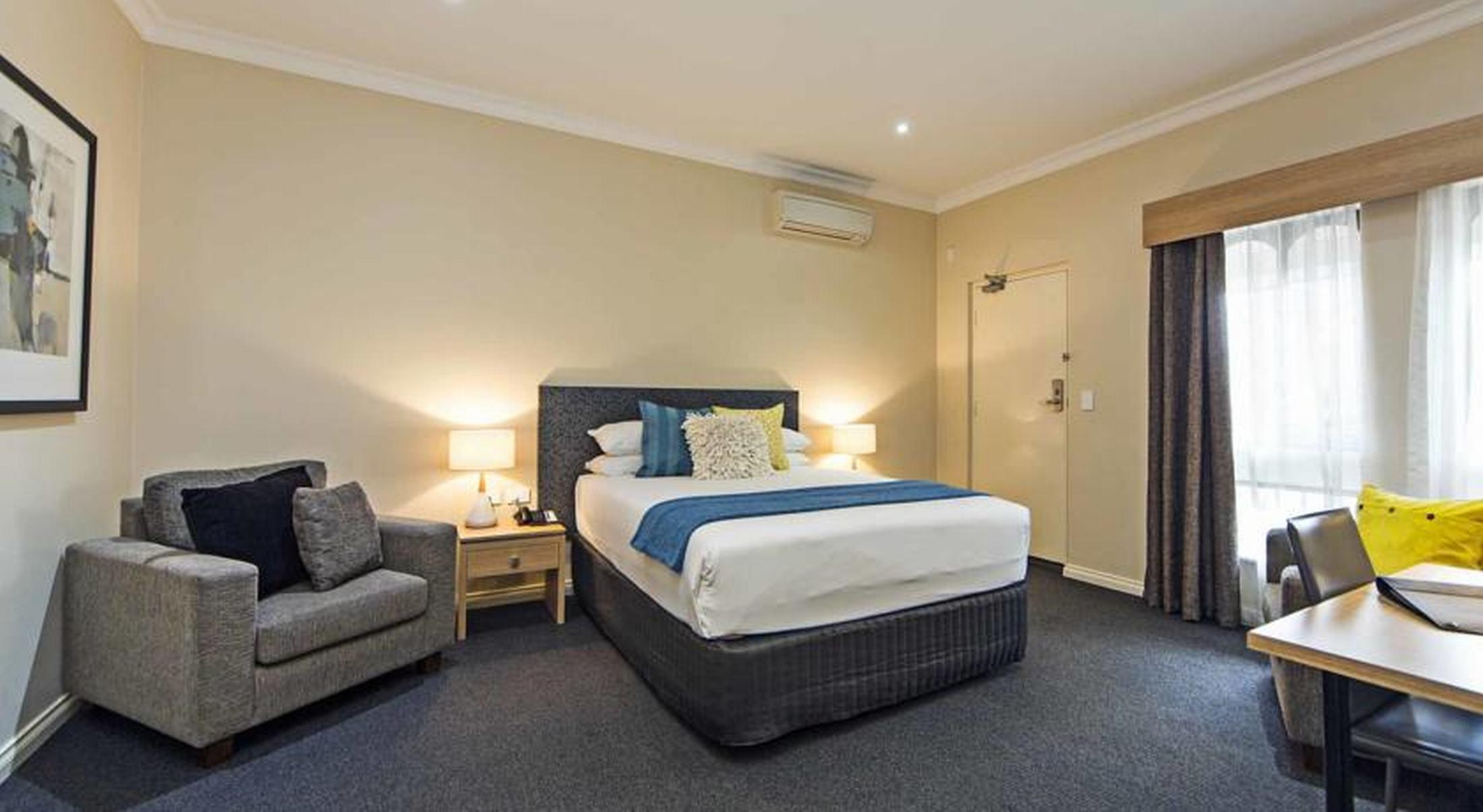 Comfort & Sombrero Adelaide