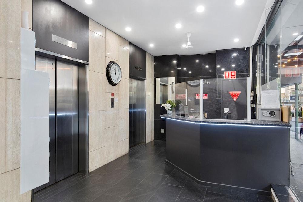 Cosmo On Bank 3* Adelaide