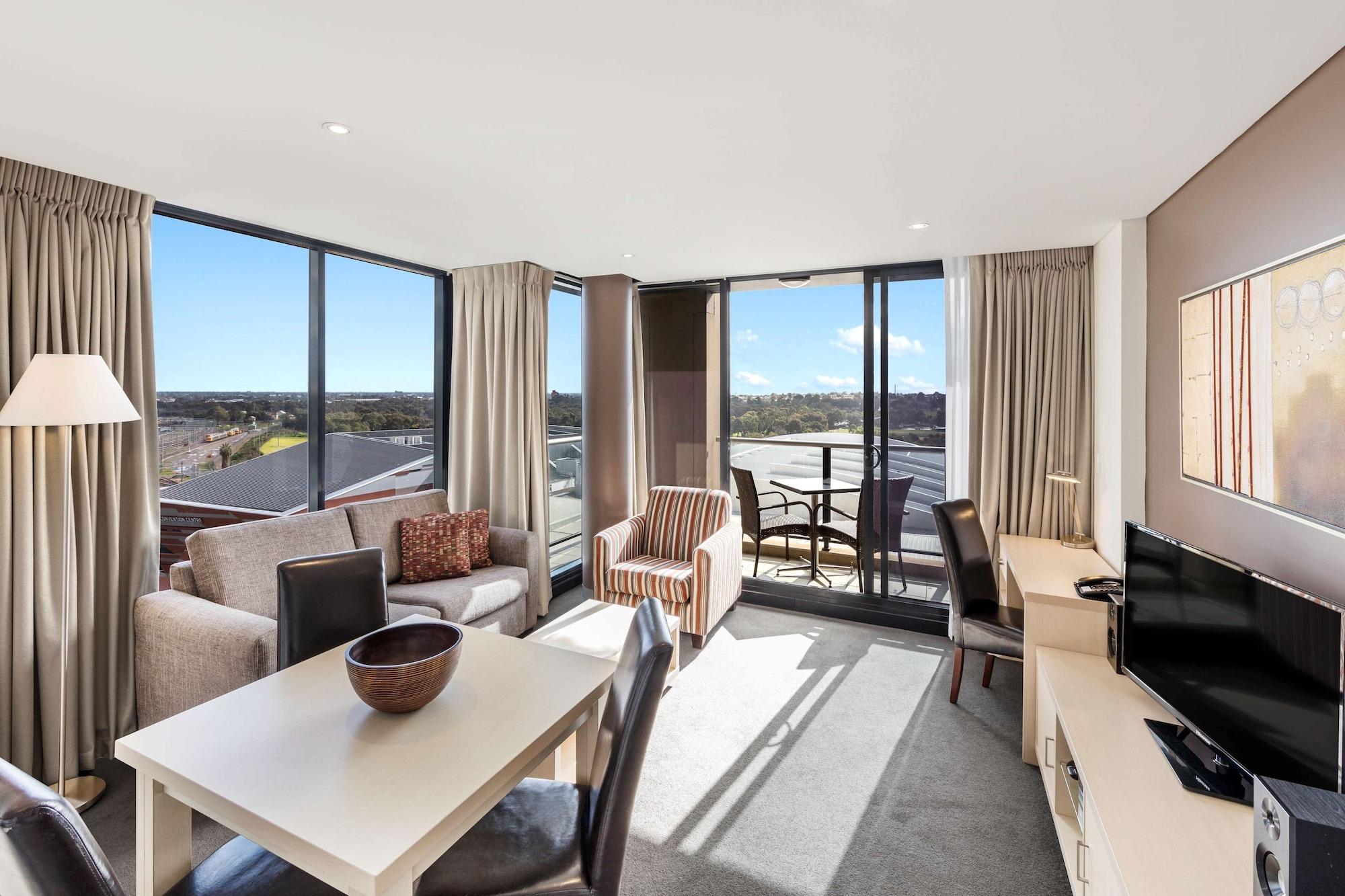 Oaks Horizons Aparthotel Adelaide