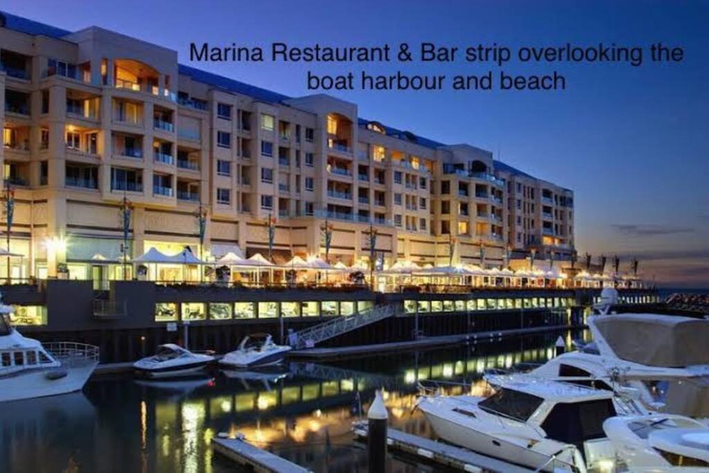 Apartment Absolute Beachfront At The Pier Glenelg