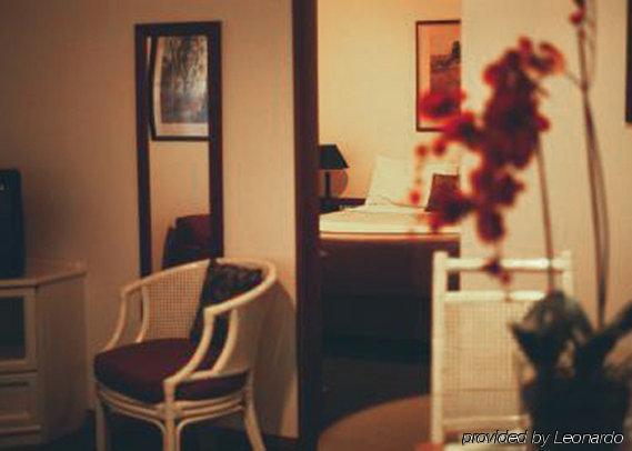 Hotel Adelaide Inn