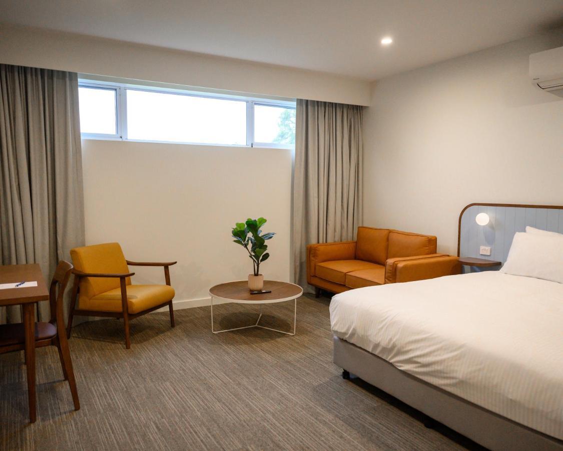 Hotel Peninsula *
