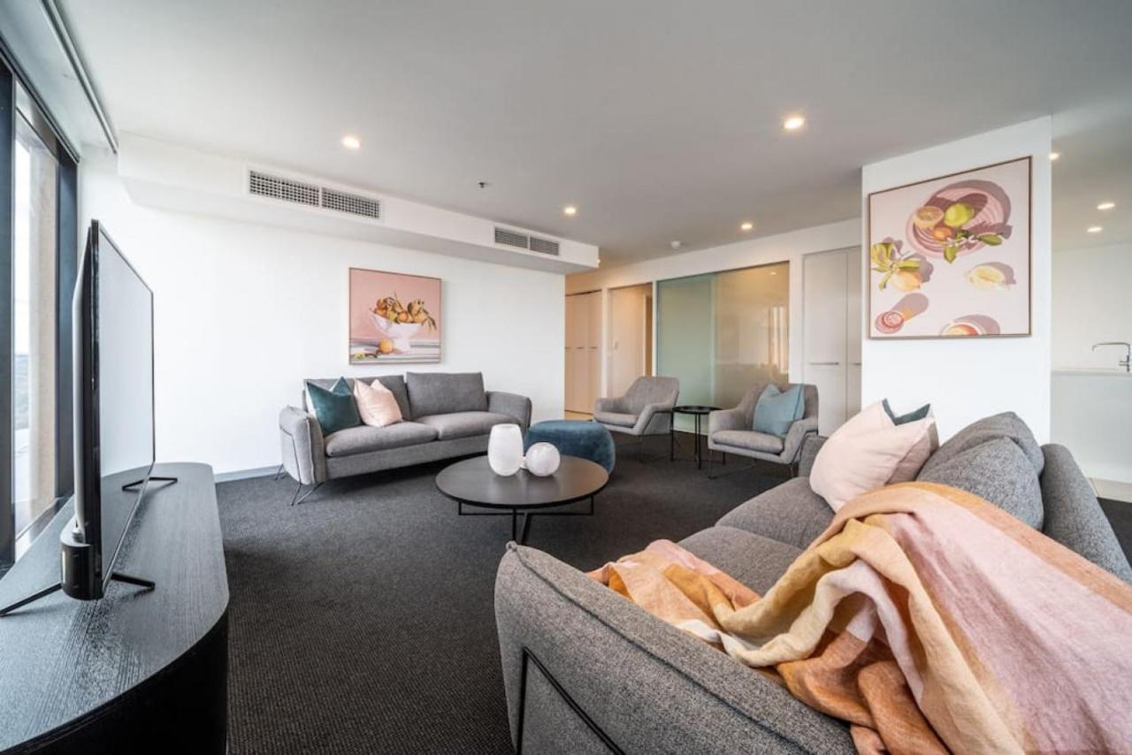 Onyx On North Tce Cbd Penthouse Pool Parking