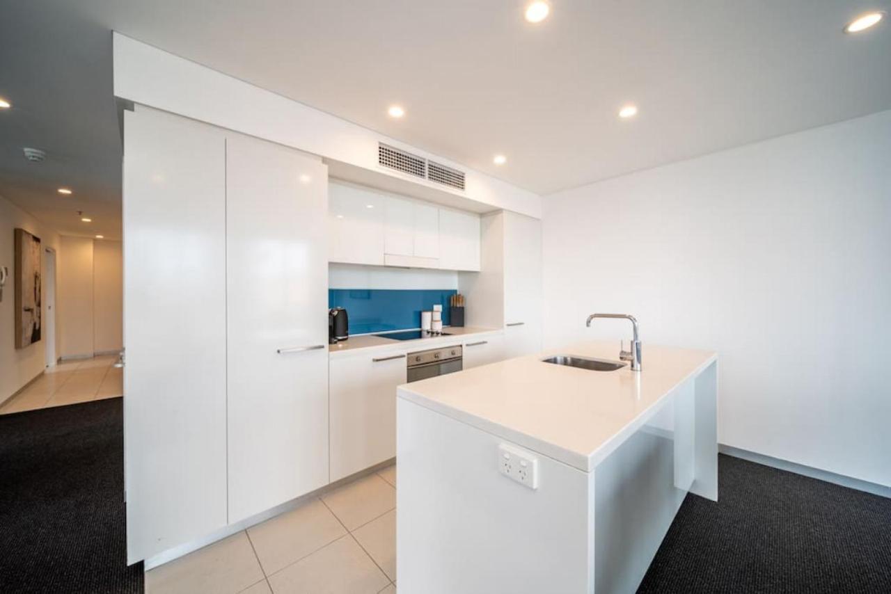 Apartment Onyx On North Tce Cbd Penthouse Pool Parking