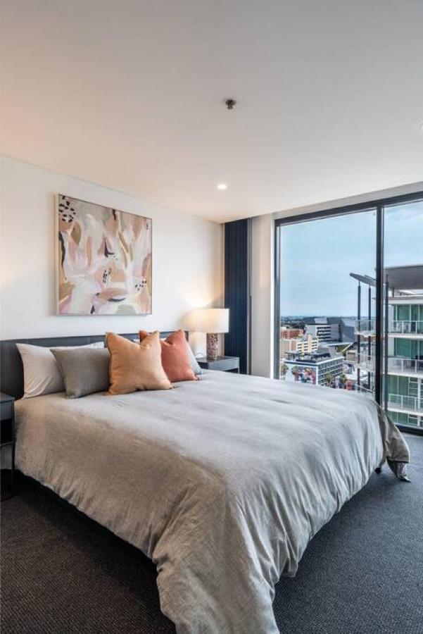 Apartment Onyx On North Tce Cbd Penthouse Pool Parking *
