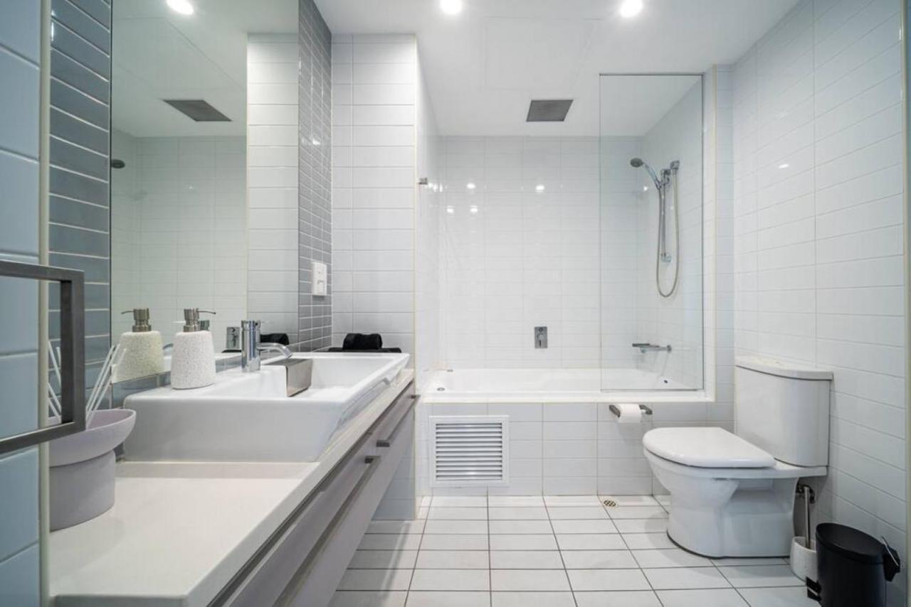 Onyx On North Tce Cbd Penthouse Pool Parking *