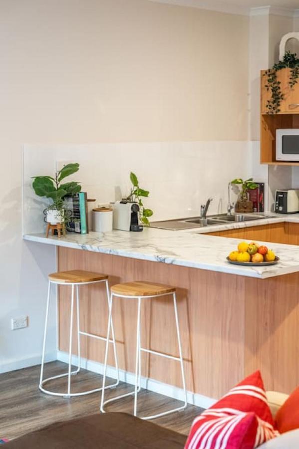 Melbourne St Explorer Apartment *