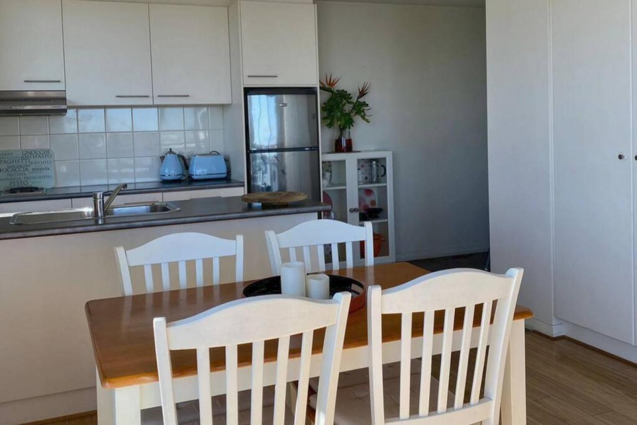 The East Ender 1br Balcony View Adelaide