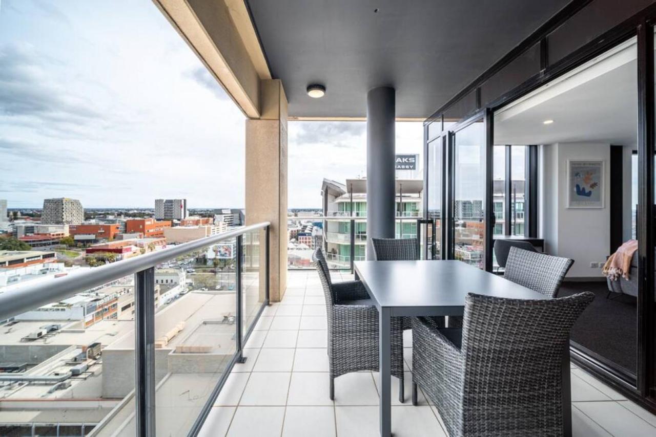 Onyx On North Tce Cbd Penthouse Pool Parking Adelaide