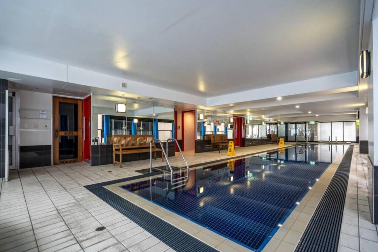 Onyx On North Tce Cbd Penthouse Pool Parking Apartment