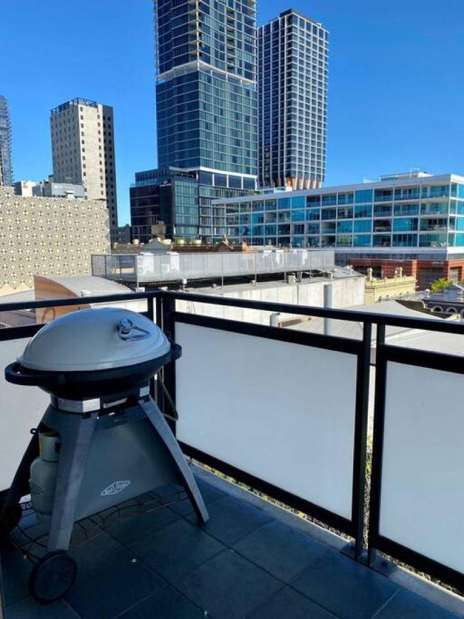 The East Ender 1br Balcony View * Adelaide