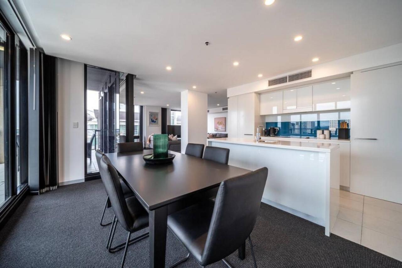 Onyx On North Tce Cbd Penthouse Pool Parking