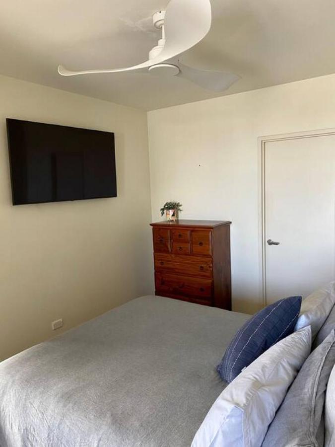 The East Ender 1br Balcony View Apartment Adelaide