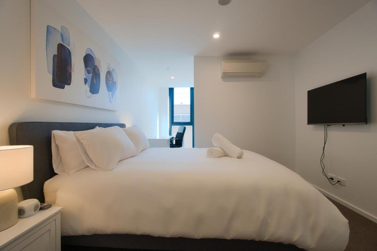 Modern 2br Cbd With Pool-gym-bbq *