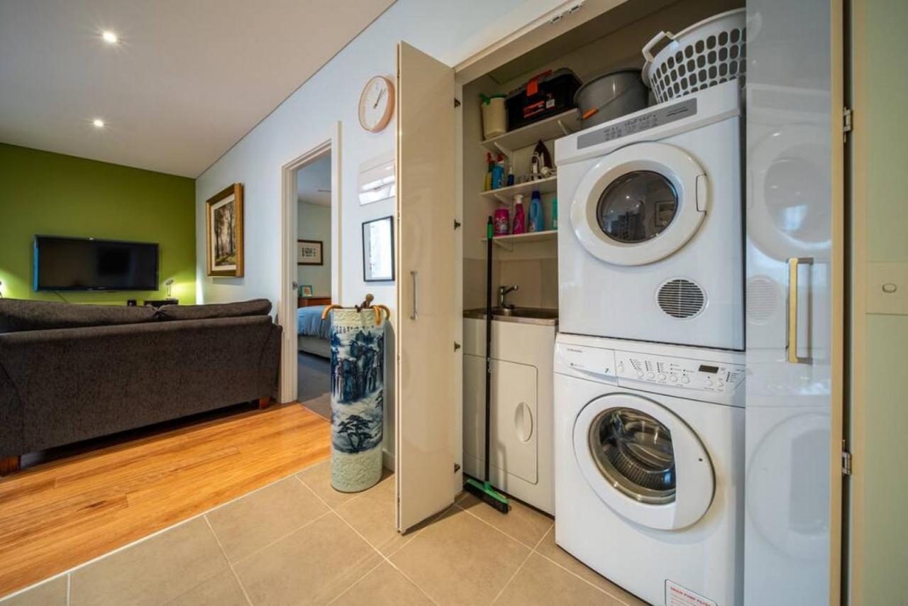 Apartment Get Comfy On Frew St
