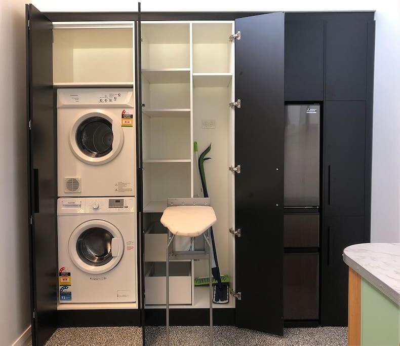 Mi Casa Su Casa *