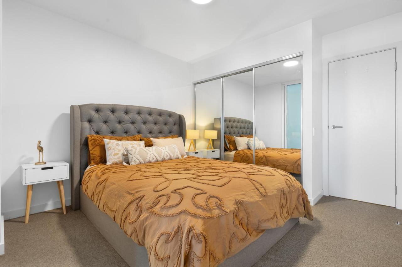 Skyline Luxury Retreat: Gym, Pool & Cinema * Adelaide