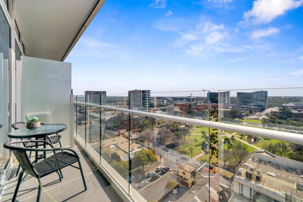 Vision On Morphett With Parking Apartment Adelaide