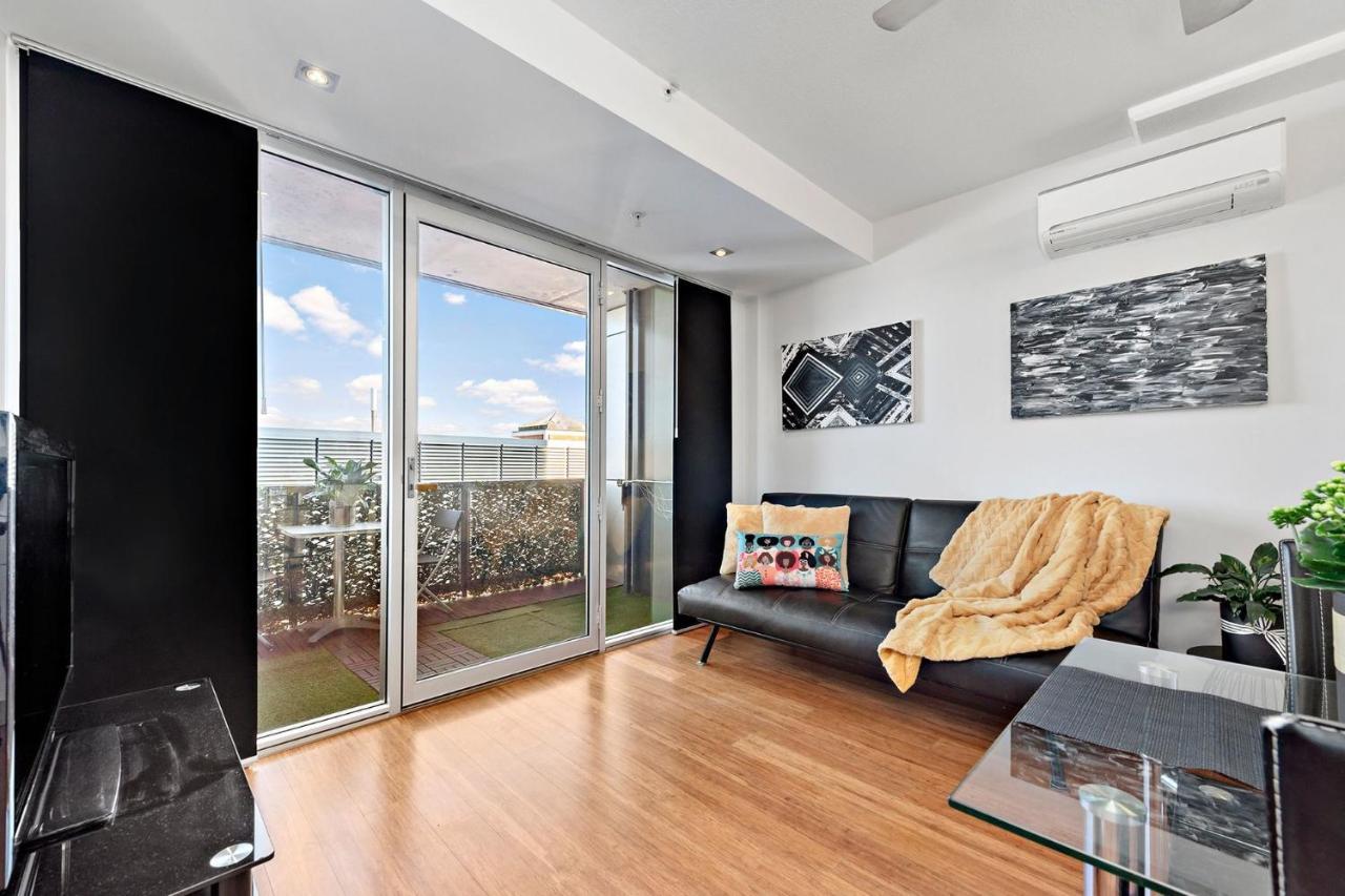 Tulip - The Urban Elegance Apartment Adelaide