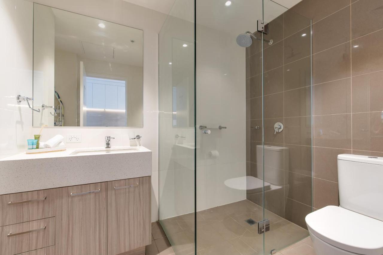 Apartment Vision On Morphett With Parking