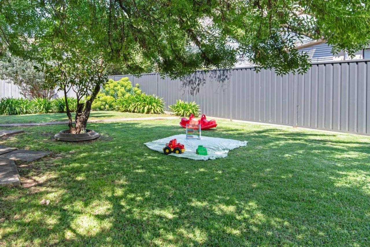 Holiday home Charming 3-bedroom Sandstone Haven With Free Wine Adelaide