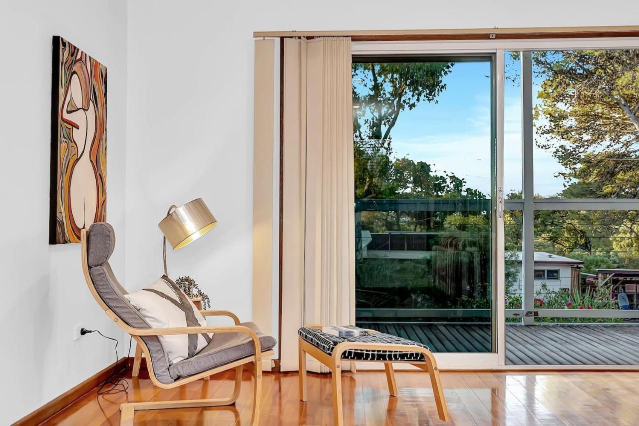 'harmony Lodge' A Cheerful Beachside Refresh Holiday home *