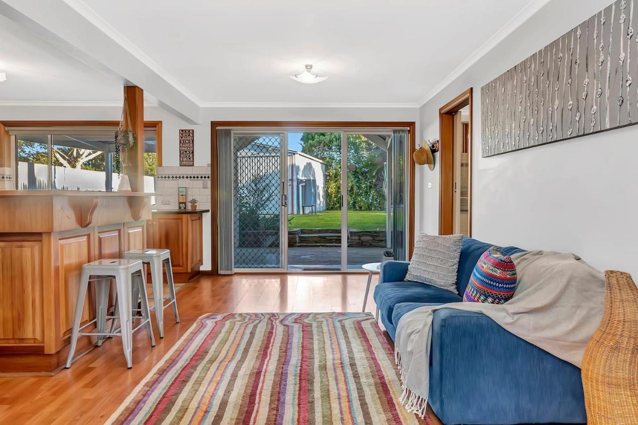'harmony Lodge' A Cheerful Beachside Refresh Holiday home Adelaide
