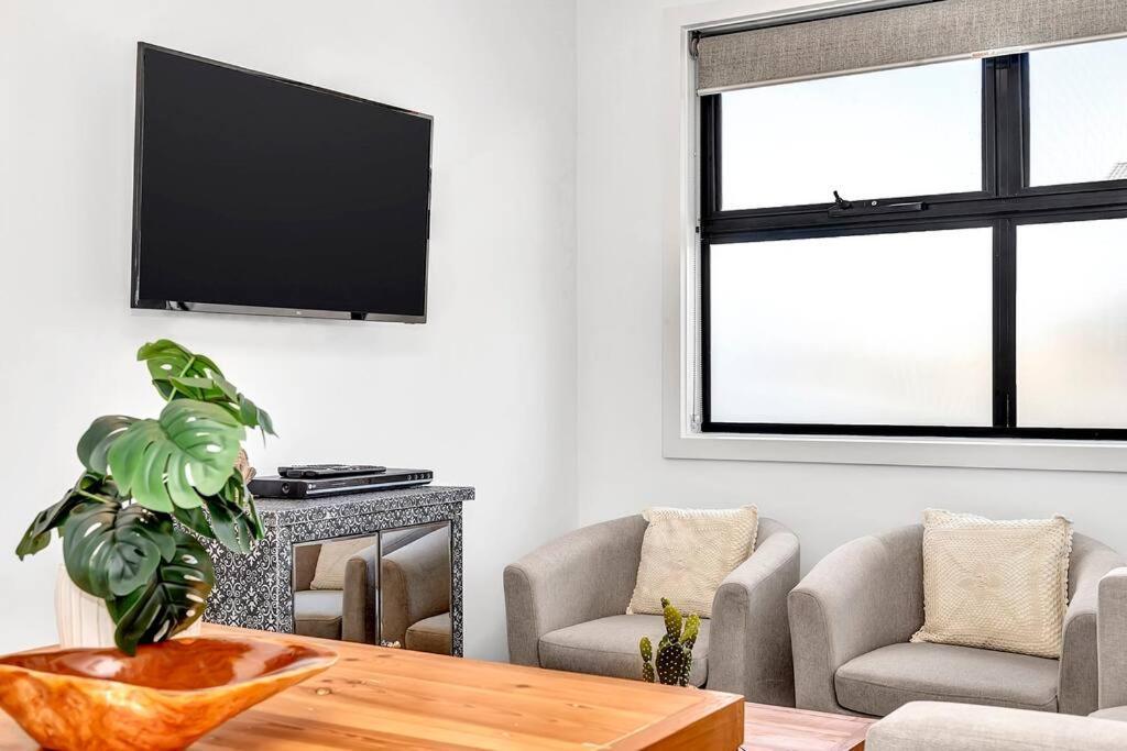 Guest house 'waurra' A Cosy Moana Getaway *