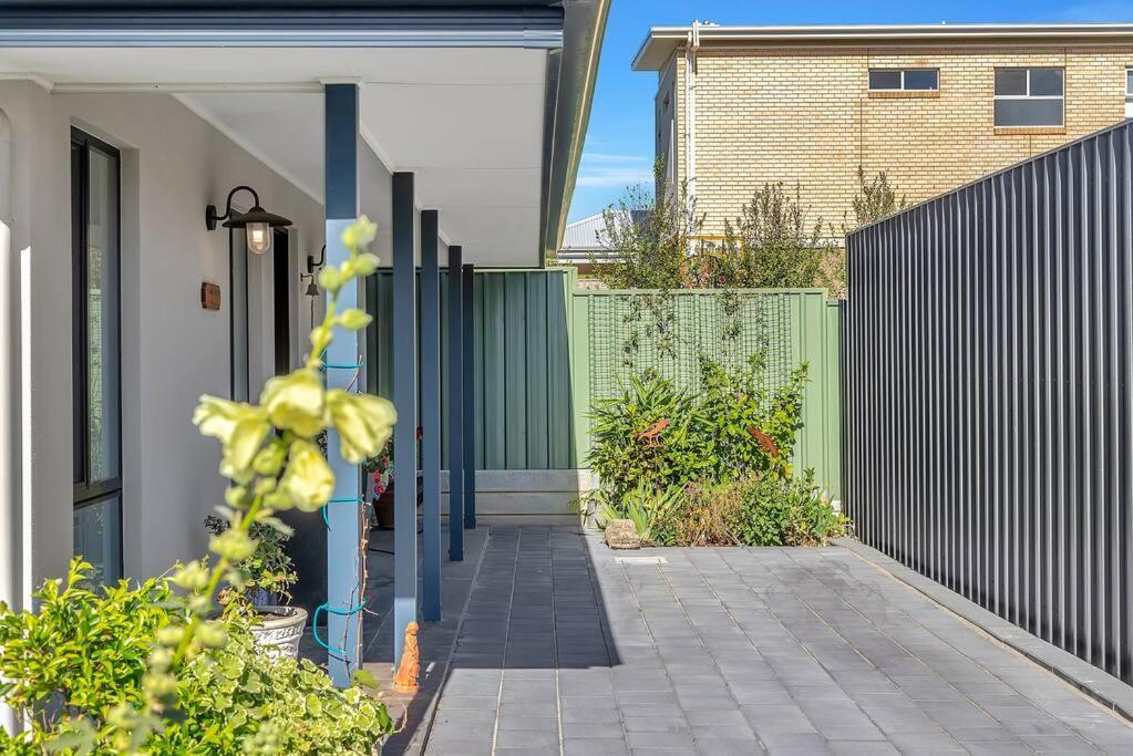 'waurra' A Cosy Moana Getaway